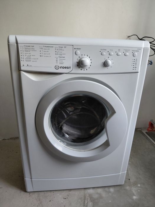 Стиральная машина indesit 4 кг Б/У