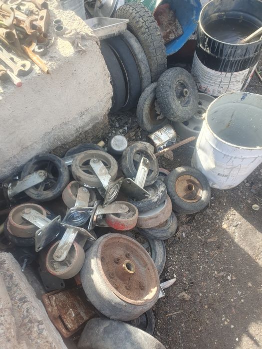 колёса на тачки, тележки разные и для воды или газбаллона.