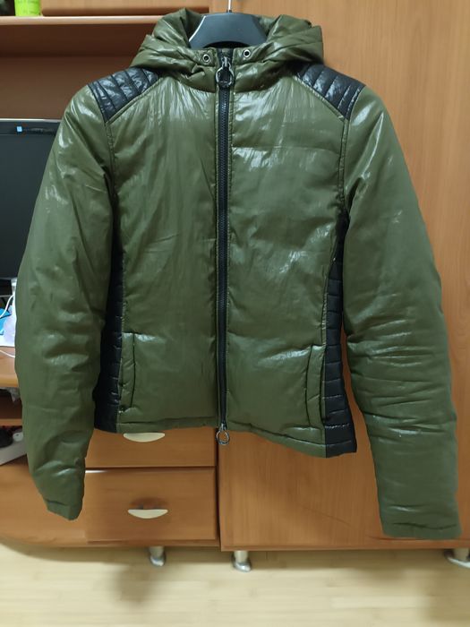 Детско якенце за момиче