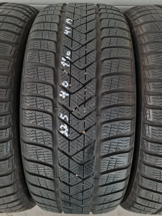 Зимни гуми 4 броя PIRELLI SottoZero3 225 40 R19 дот 4119