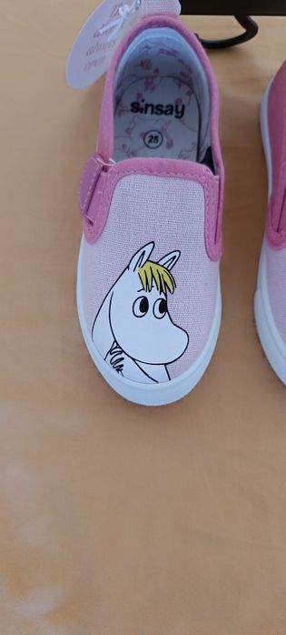 Нови красиви кецове за момиче номер 25