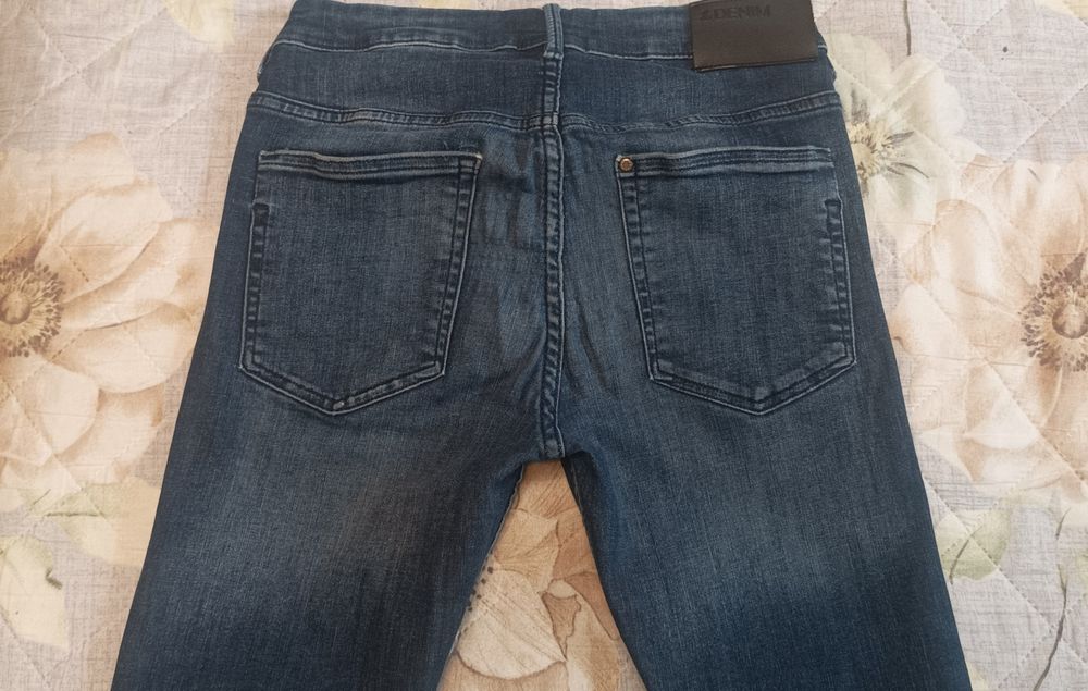 Джинсы на мальчика.