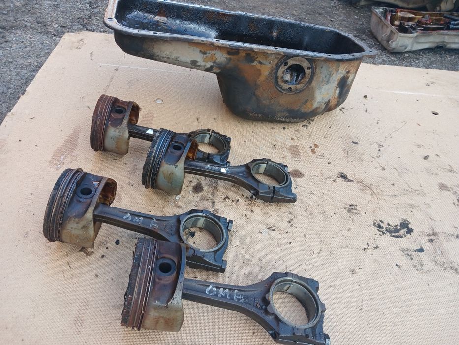 Поддон двигателя Опель Омега В объем 2,0