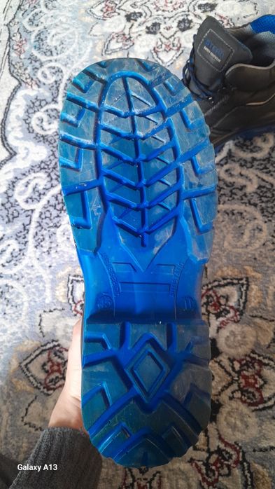 Качественный  ботинки