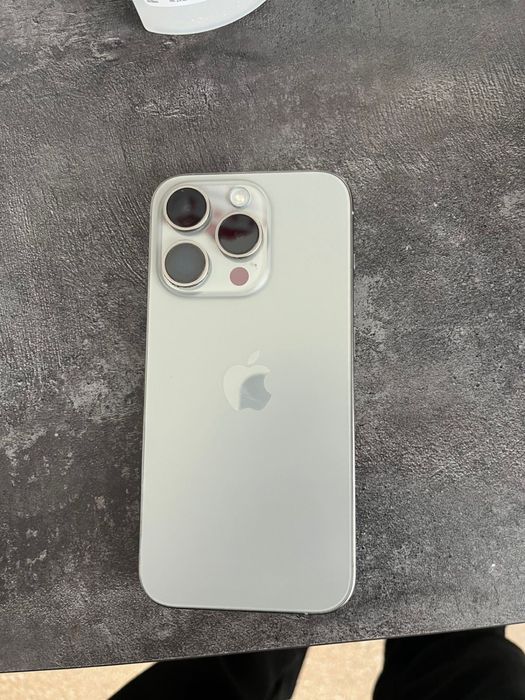 Продам айфон 15 про