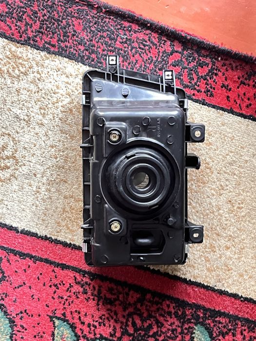 Фары LOBO справа.