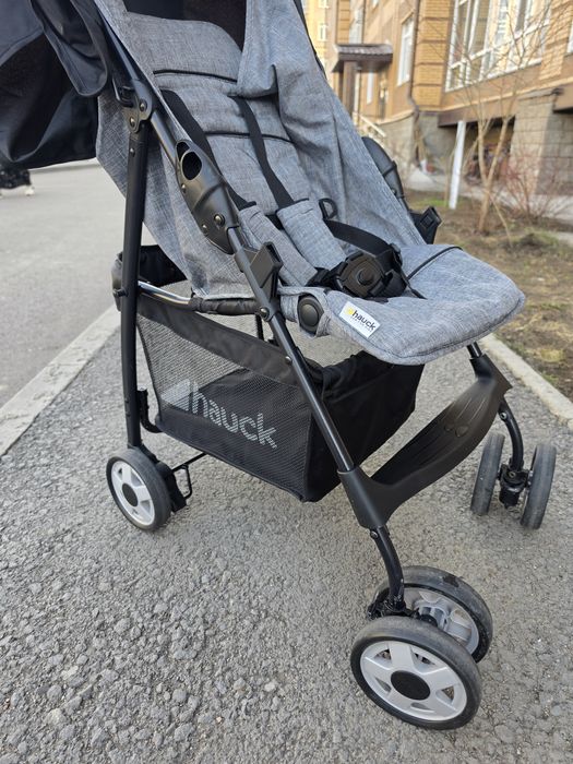 Коляска прогулочная hauck