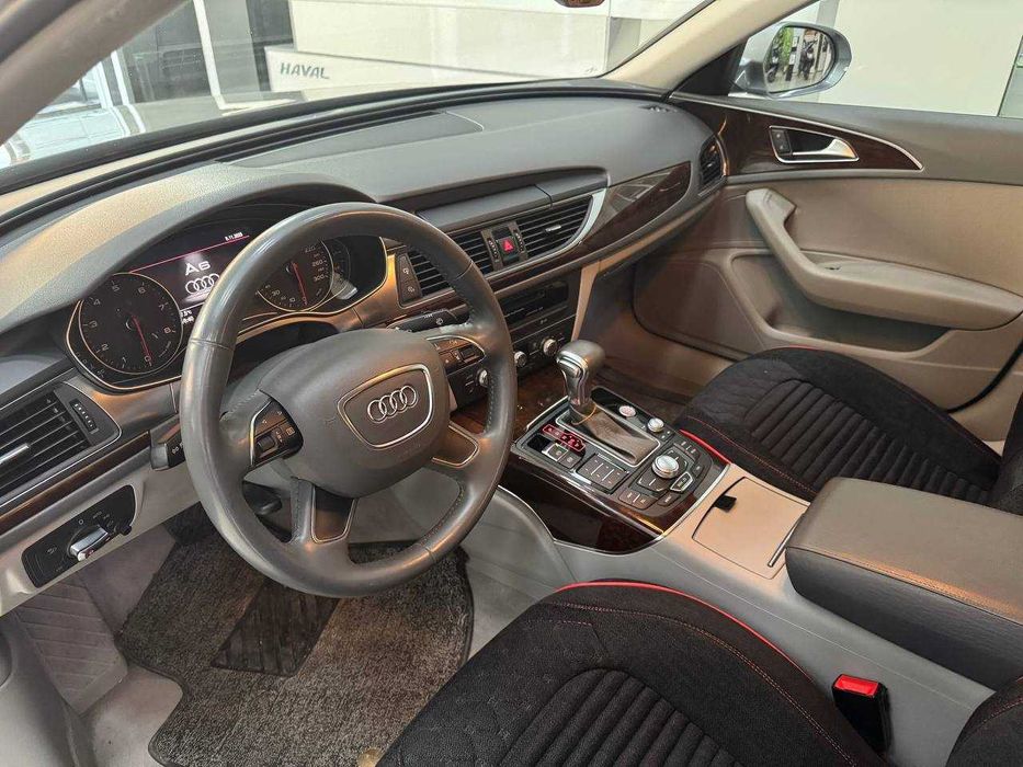 AUDI A6, 2011 года выпуска