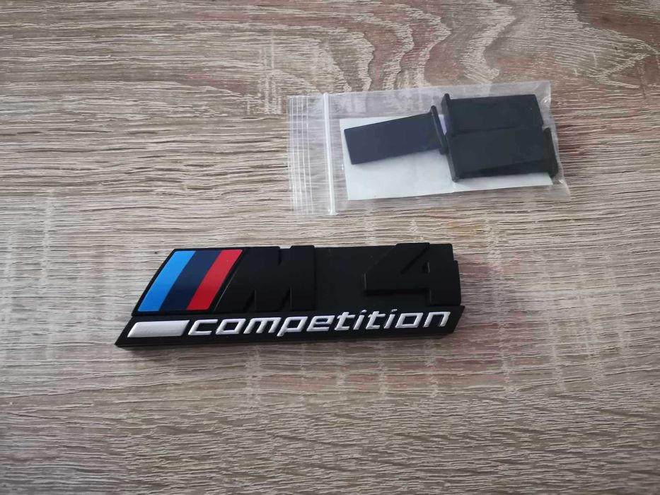 Предна решетка черна емблема BMW M4 Competition