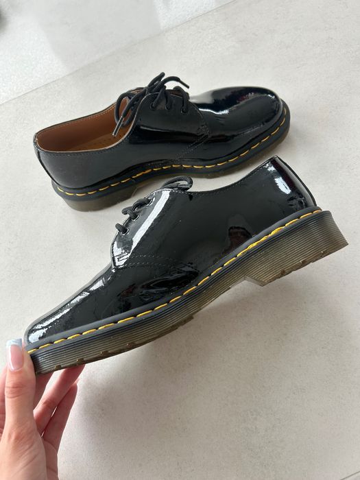 Pantofi negri din piele