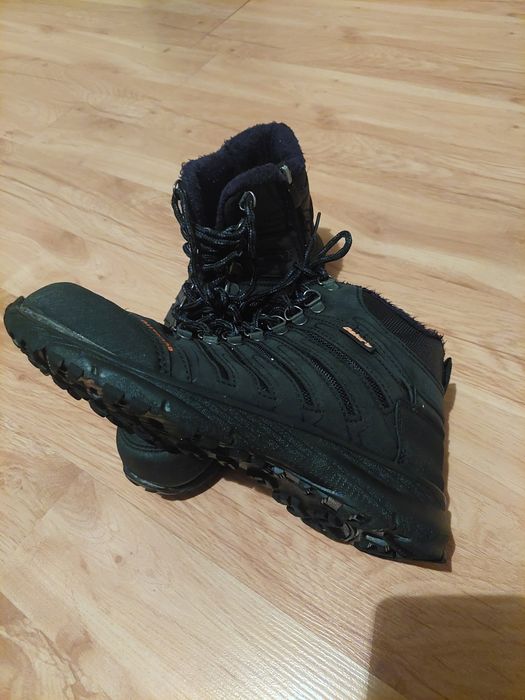 Боти 39 номер чисто нови