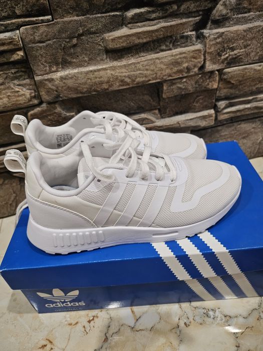 Маратонки Adidas,Scechars ,Vans,Liu Jo