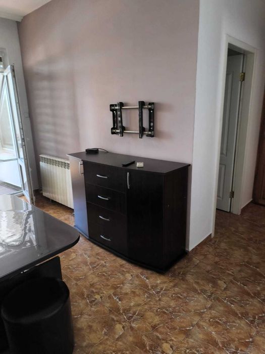 Продава се Двустаен апартамент в Търговище, Център - 57 кв.м за 1521 €/кв.м - Снимка #2