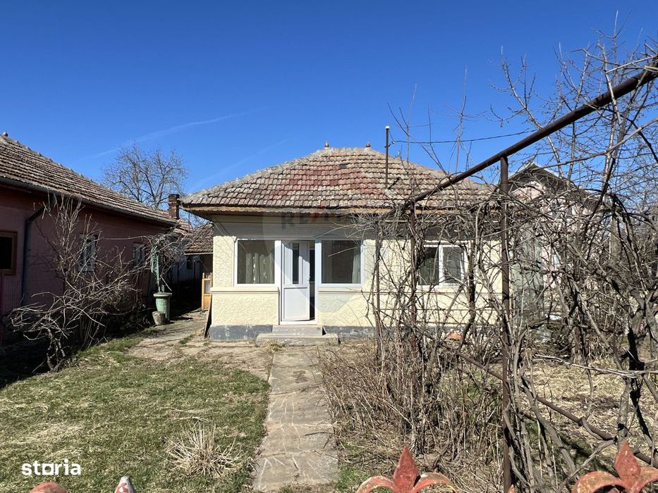 Oferta! Vand casa pe teren mare la pret excelent - Gruiu IF
