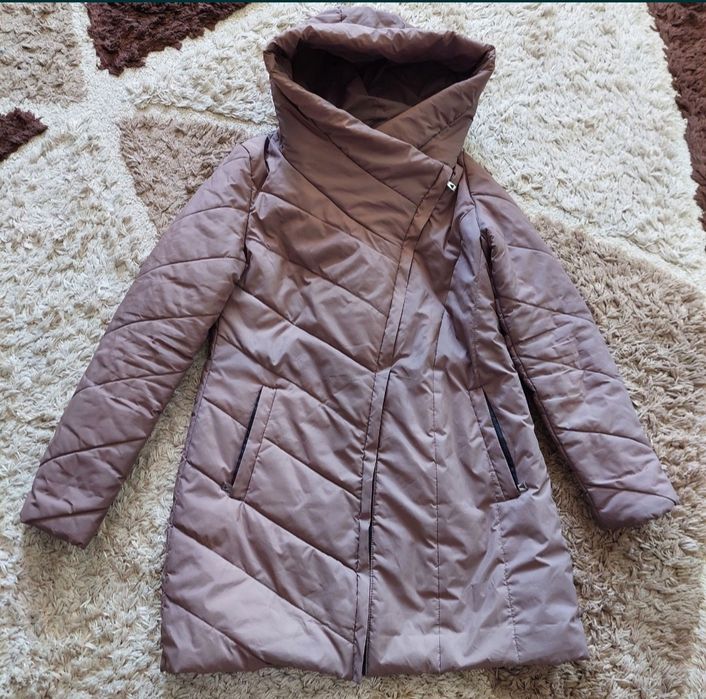 Продам демисезонную куртку