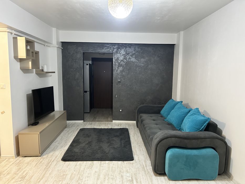 Inchiriez apartament 1 camera tip studio