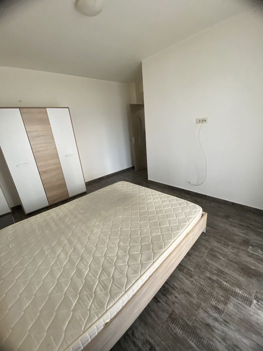 Inchiriez apartament