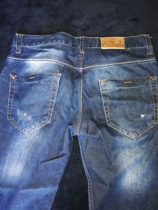 Продавам мъжки дънки