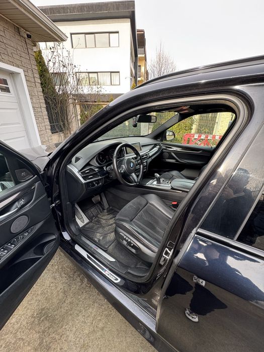 Schimb / Vand BMW X5 f15 pachet M interior/exterior , virtual Cockpit , 256 cp