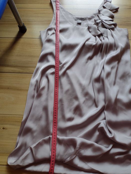 Сатенена рокля на НМ