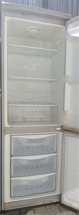 Продам холодильник Самсунг
