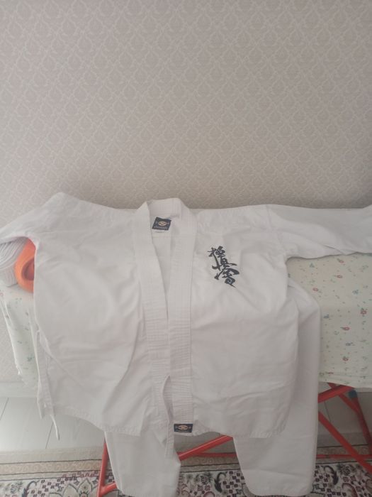 Продам кимоно для каратэ