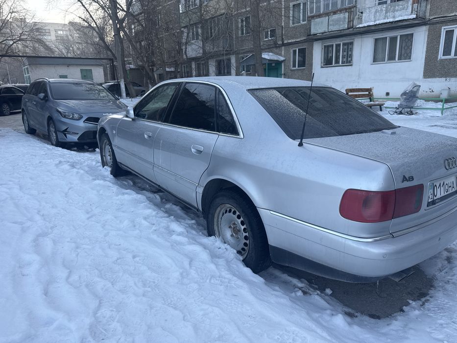 Срочно Ауди А8 Д2