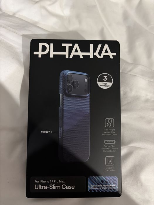 Чехол Pitaka для 17 pro max, практически новый