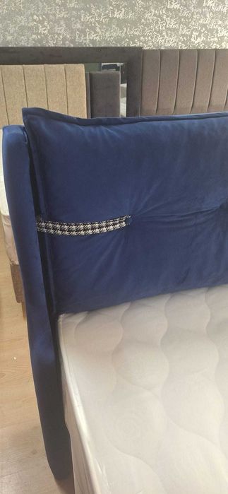 Луксозен Турски Спален Комплект ROYAL BLUE :Синьо Кадифе 160/200 см. + Дишащ Покет Матрак 25 см