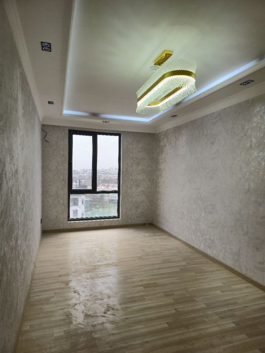 3 Xonali honadon stuvda remont bilan 94 m2