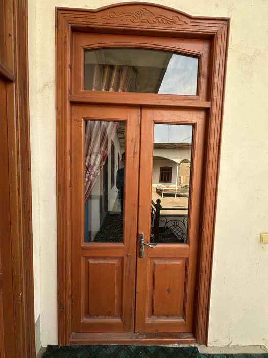 Yo’g’och eshik va derazalar 10 ta deraza 4 ta eshik