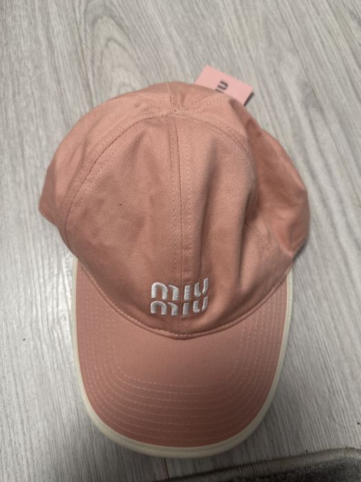 sapca miu miu roz
