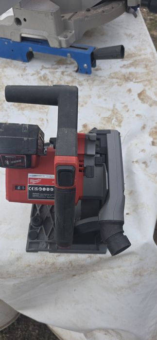 Circular plonjare milwaukee fps55 cu acumulator 5 amperi