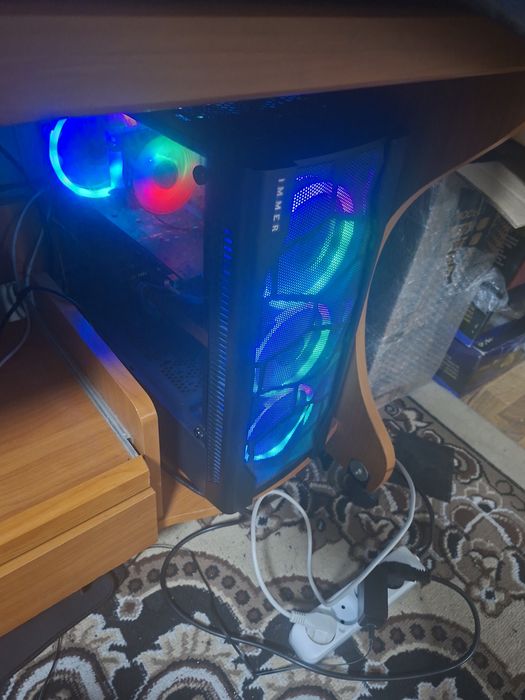 Srochna kampyuter sotiladi