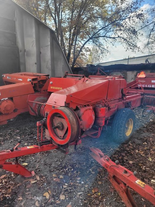 Пресс-подборщик Вельгер Ар 61. Привозной. Германия