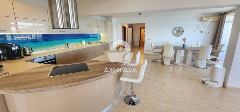 Четиристаен пентхаус с ПАНОРАМА МОРЕ в к-с Етъра 1, гр. Свети Влас