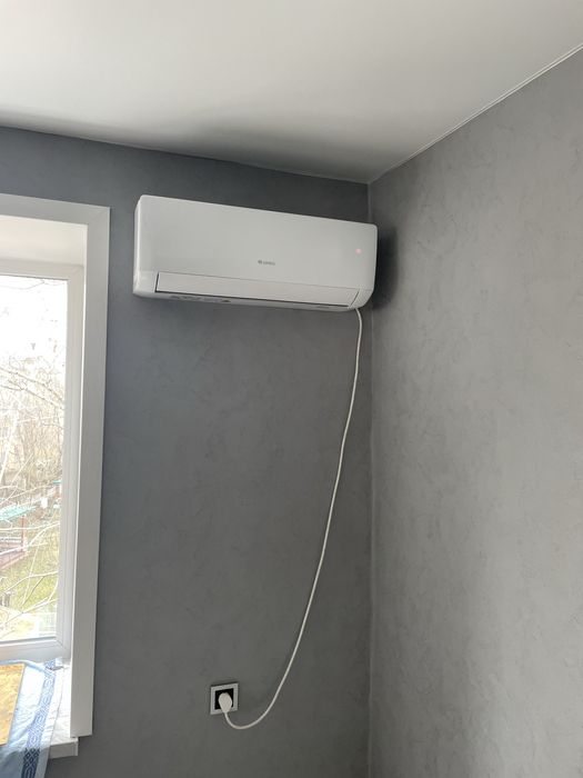 Установка кондиционера, без пыли, с пылесосом.