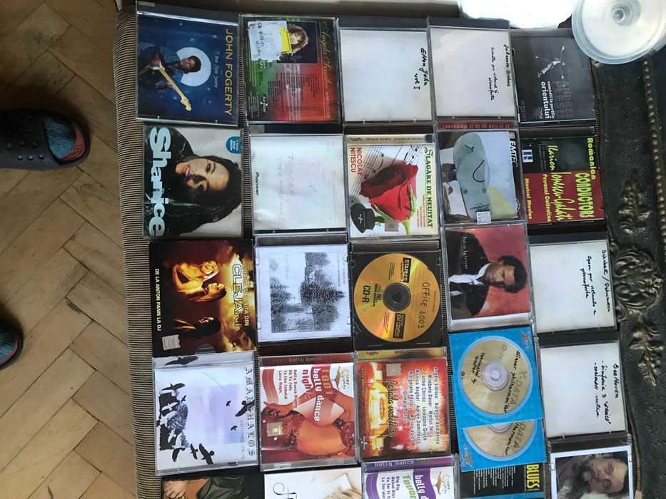 Muzicä cd/-uri,dvd-uri,casete,Brasov Brasov • OLX.ro