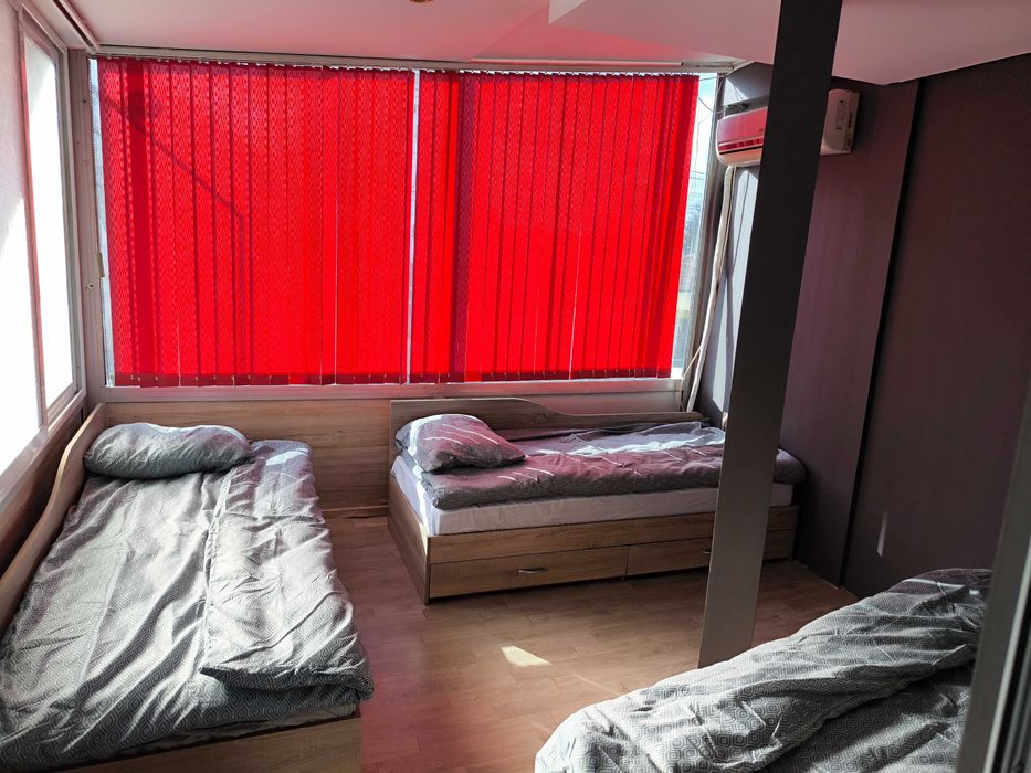 Нощувки в гр.София, кв.Орландовци. Стаи за работници с по 2 и 3 легла