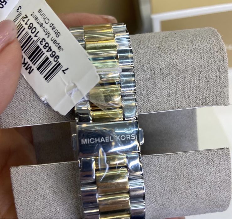 Часы майкл корс . Часы Michael Kors