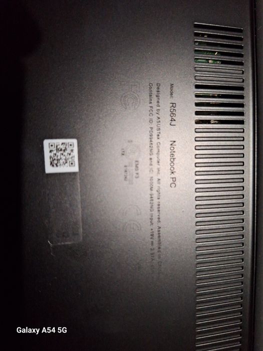 Vând laptop Asus vivobook