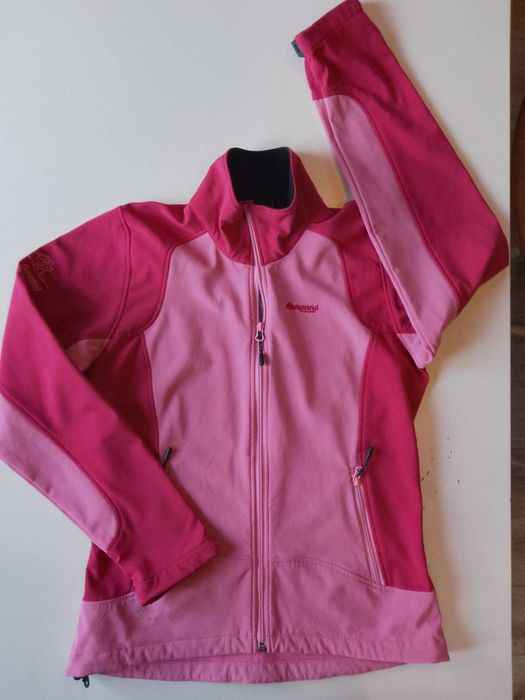 Оригинално софшел туристическо яке Bergans Lyngen Lady Softshell