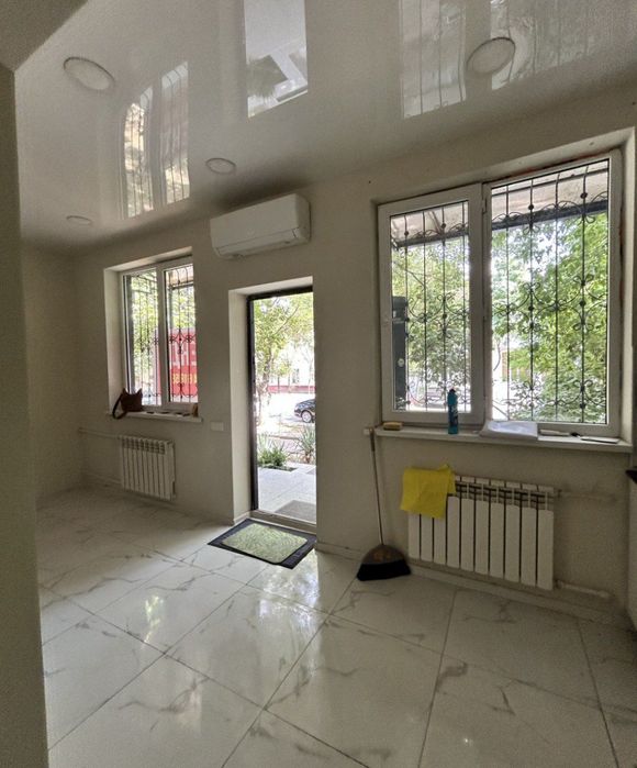 Нежилое помещение в центре 2/1/4. Яккасарайский район Срочно