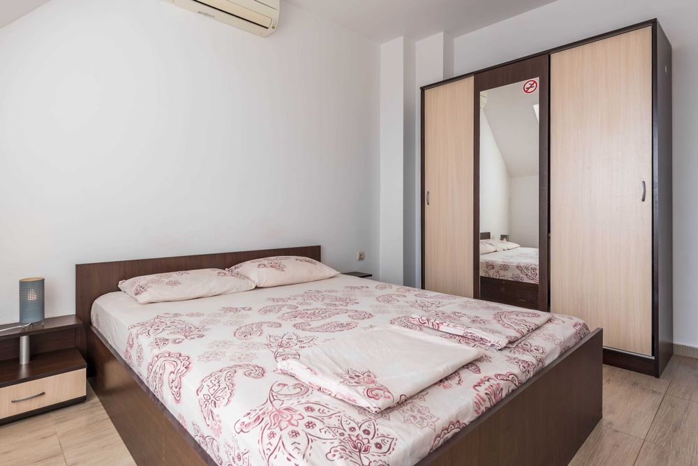 Дава се под наем Двустаен апартамент в Варна, м-т Евксиноград - 78 кв.м за 800 € - Снимка #14