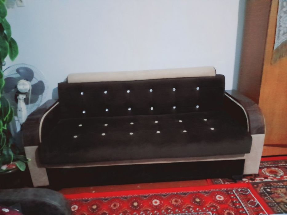 Yumshoq mebel sotiladi holati yaʼngi