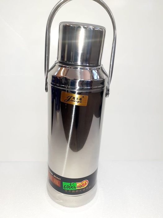 Продам термос 2;3л