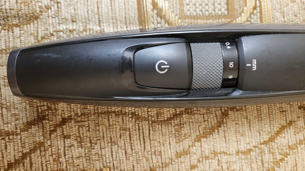 Philips Seria 5000 model BT5200 fuctional se vinde cu incarcator