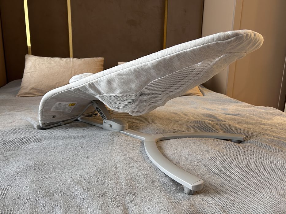 Шезлонг для малышей Happy Baby