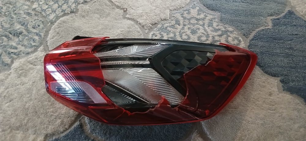 Onix orqa óng farasini sotaman