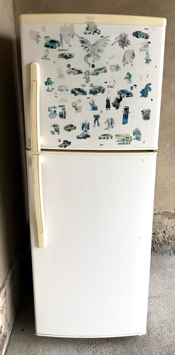 Холодильник сотилади!